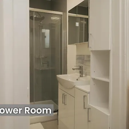 Apartamento Modern In Haymarket, Centre Edimburgo