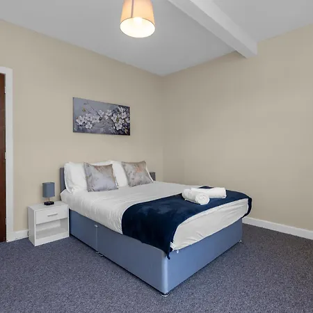 2 Bedroom In With 2 Free Parking Spaces 公寓