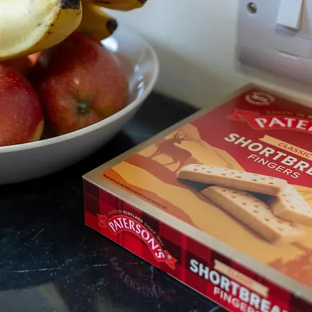 Apartment 2 Bedroom In With 2 Free Parking Spaces Edinburgh