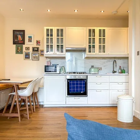 Bright Floor 2br In Morningside, Easy Centre Links, Close To And Royal Hospital Edinburgh