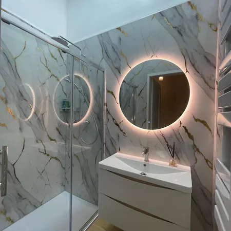Апартаменты City Apartment *
