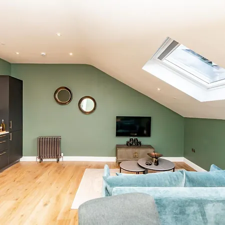 Dragon Luxury At 8 Albyn Place *