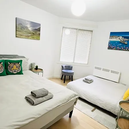 Cozy Flat Near Castle And With Free Private Parking * Edimburgo