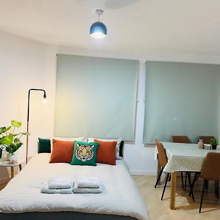 Cozy Flat Near Castle And With Free Private Parking *