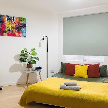 Cozy Flat Near Castle And With Free Private Parking *