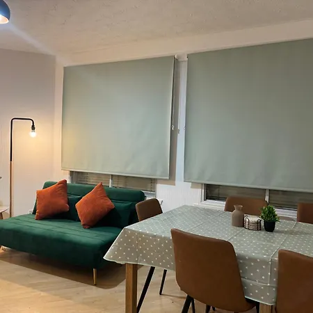 شقة Cozy Flat Near Castle And With Free Private Parking *