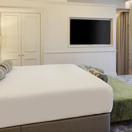 מלון The Caledonian Edinburgh, Curio Collection By Hilton 5*