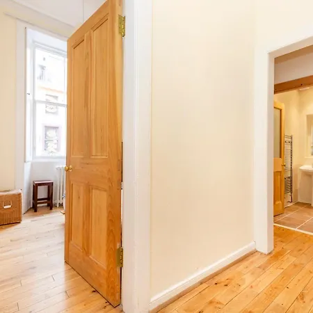 Joivy Charming Flat Near St Giles