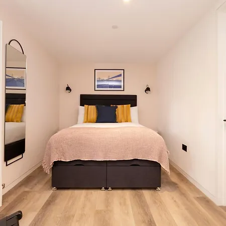 Charming Near Holyrood Park & Calton Hill Appartement *
