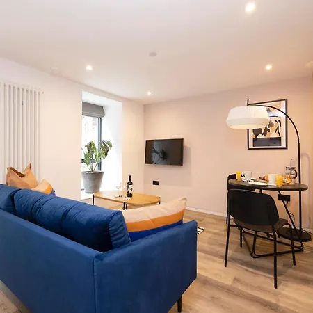 Charming Near Holyrood Park & Calton Hill *