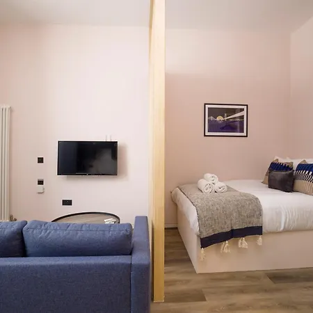 Charming Near Holyrood Park & Calton Hill Appartement