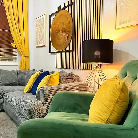 Two Bedroom Apartment-central Edinburgh-old Town-licensed