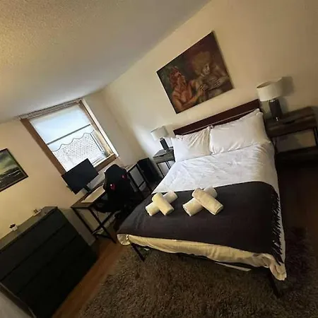 דירה 1 Bedroom Beachside Pass The Keys אדינבורו