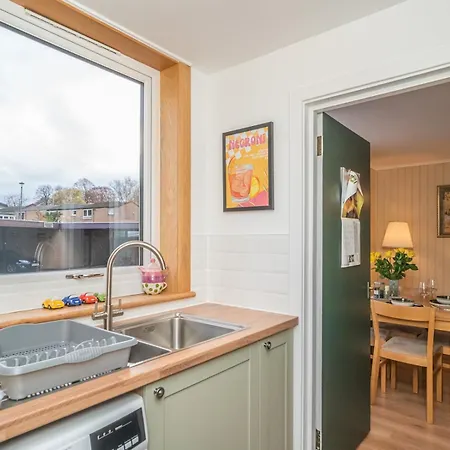 1 Bedroom Beachside Pass The Keys * Edinburgh