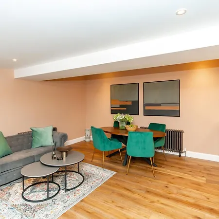 Apartment Dragon Luxury At 9 Albyn Place