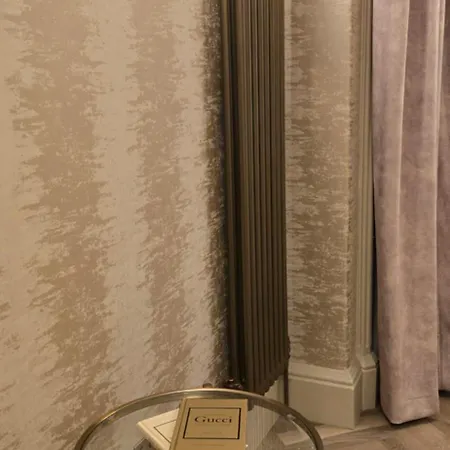 2 Bedroom Sofa Bed In Livingroom Castle View 1st Floor Sleeps 6 Apartmán Edinburgh