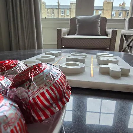 2 Bedroom Sofa Bed In Livingroom Castle View 1st Floor Sleeps 6