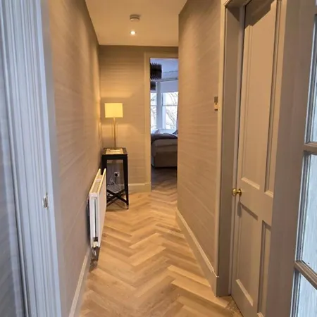 Apartmán 2 Bedroom Sofa Bed In Livingroom Castle View 1st Floor Sleeps 6 Edinburgh