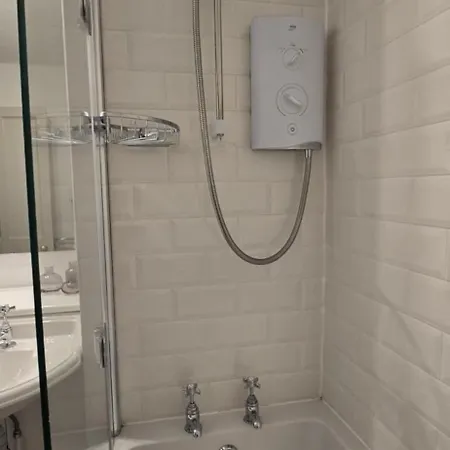 2 Bedroom Sofa Bed In Livingroom Castle View 1st Floor Sleeps 6 公寓