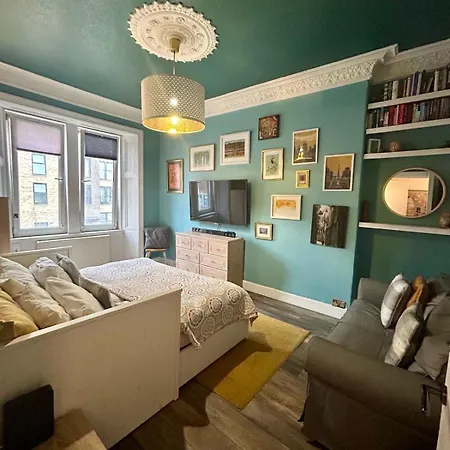 Trendy Historic Flat In