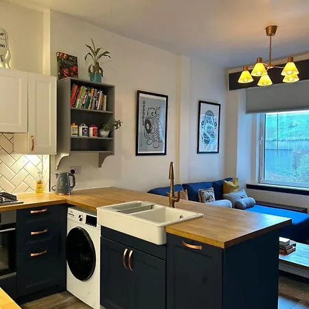 Trendy Historic Flat In Edimburgo