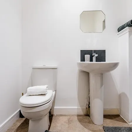 Cozy-free Parking-12 Mins Center * Edinburgh