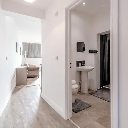 Cozy-free Parking-12 Mins Center Edimburgo