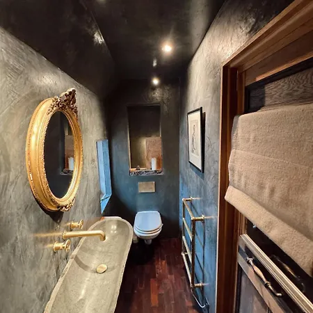 Ords Loft Royal Mile Historic Apartment Edinburgh