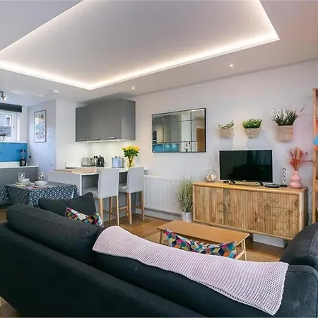 Apartment Seaside Luxury - 2min To - 20min Centre *