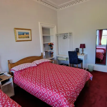 Mackenzie 3* Edinburgh