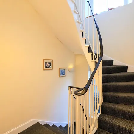 Edinburgh Holiday Guest House EDI