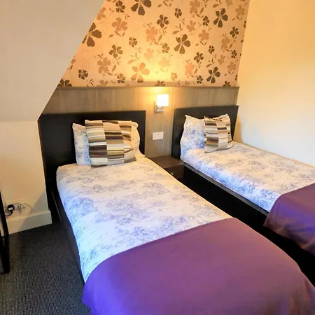 Edinburgh Holiday Guest House EDI