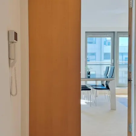 Modern Two Bedroom Edinburgh