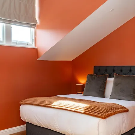 Dragon Luxury At 9 Albyn Place *