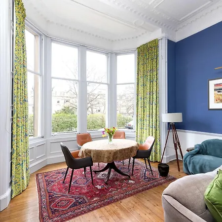 Joivy Spacious 2-bedroom Ground Floor Flat