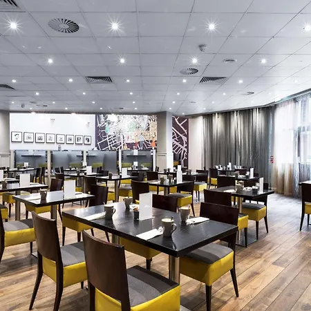 Radisson Blu Hotel, City Centre 4*