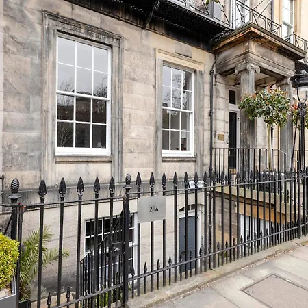 Joivy Ultra Luxe Near Princes Street