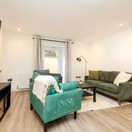 Apartment Joivy 3br Flat In Haymarket With Free Parking