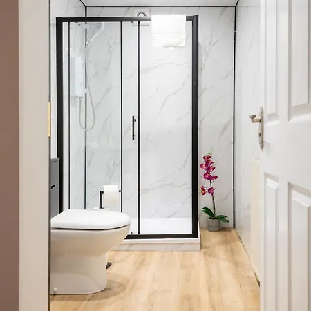 Bright High-ceiling 2bd Flat - Edinburgh! Lejlighed