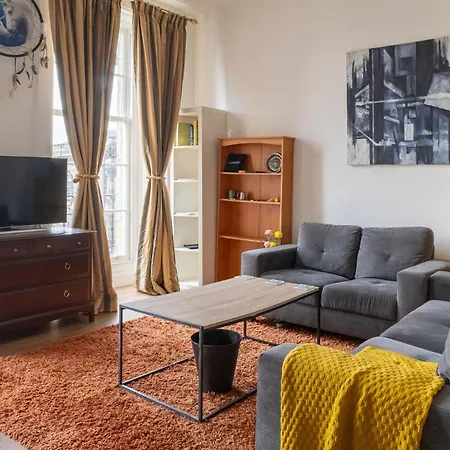 Bright High-ceiling 2bd Flat - Edinburgh! *