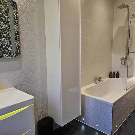 Tatil Evi Kaimes Bright Garden Getaway Edinburgh