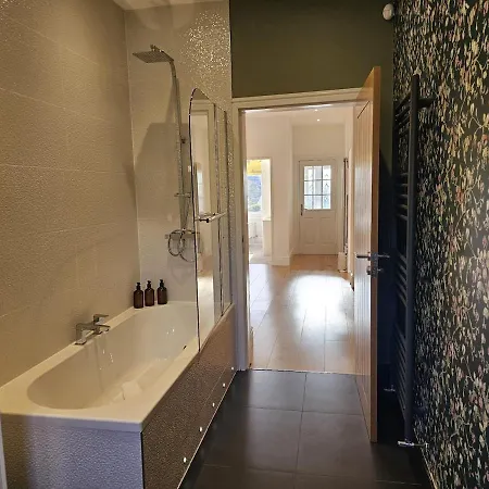 Tatil Evi Kaimes Bright Garden Getaway Edinburgh