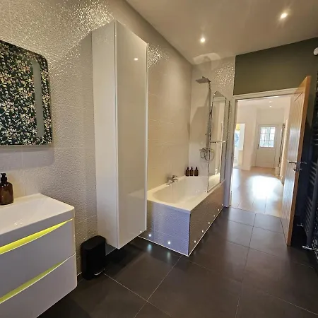 Tatil Evi Kaimes Bright Garden Getaway Edinburgh