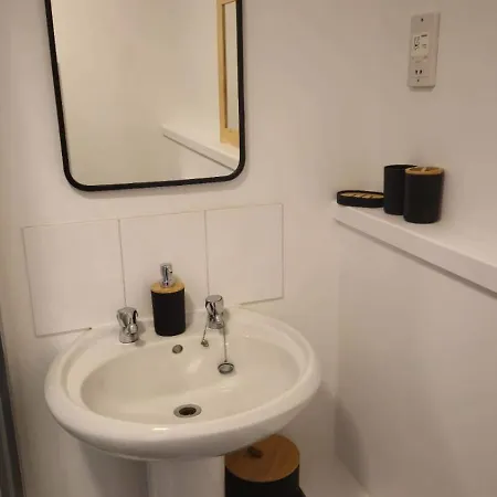 Old Town - Royal Mile Neighbour 2-bed 公寓 *