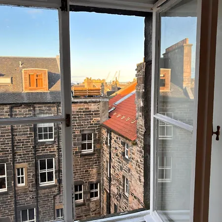Apartment The Shore Modern 2 Bedroom Edinburgh