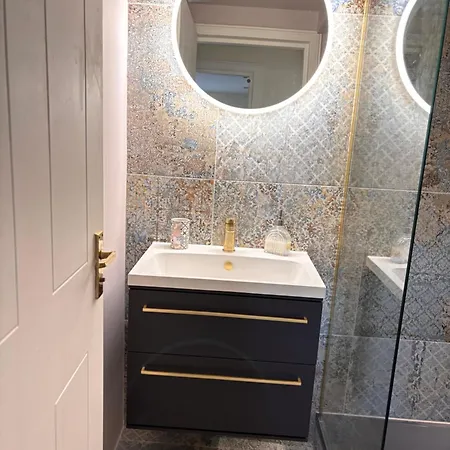 The Shore Modern 2 Bedroom Apartamento