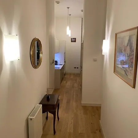 Lovely Flat Meadow Castle Royal Mile Апартаменты Эдинбург