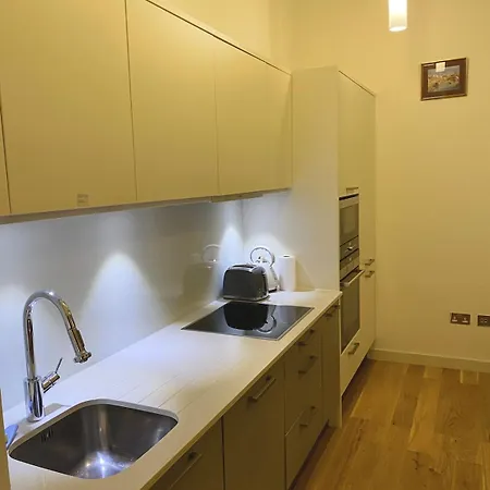 Lovely Flat Meadow Castle Royal Mile