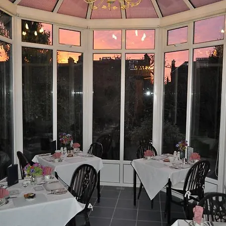 Ashdene House ゲストハウス 4*