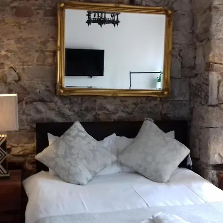 Royal Mile Balconies By The Castle Edimburgo